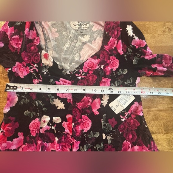 TORRID Spring Floral Black + Pink Dress V Neck and Quarter Sleeves M/L 10 00 NWT - Picture 10 of 14